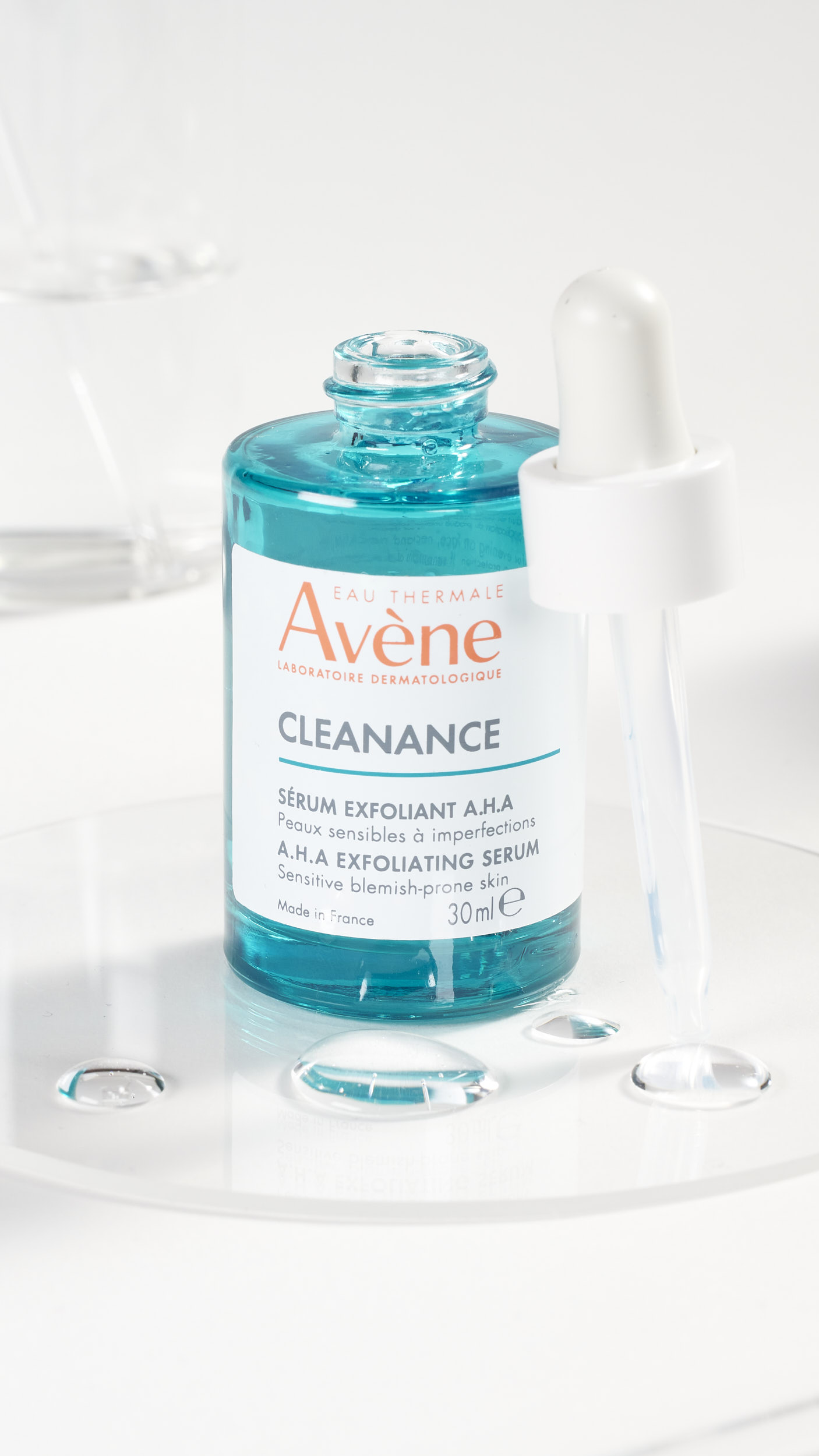 av_cleanance_world_still-life_product_serum_bk2-0223_9-16_12